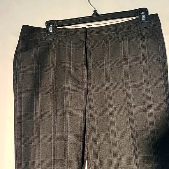 Body By Victoria Womens Black & Gray Flat Front Slacks, Size: 8 - Picture 2 of 10